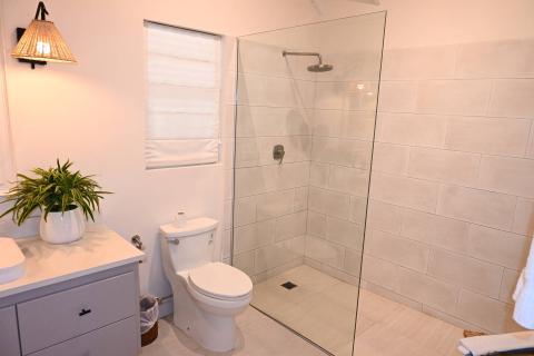 This image shows a modern bathroom