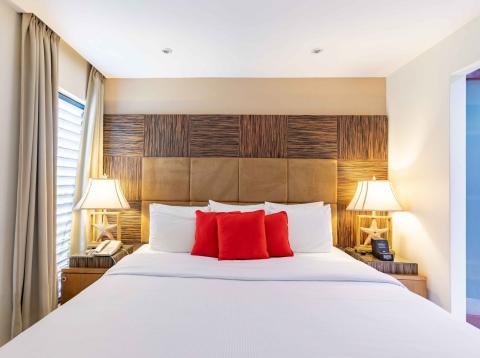 This image shows a neatly arranged hotel room