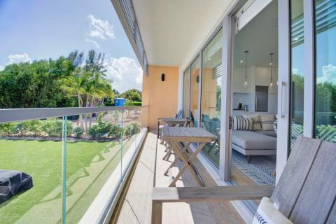 Balcony with view of tropical greenery