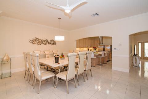 Spacious modern dining kitchen area
