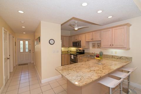Modern kitchen with breakfast bar