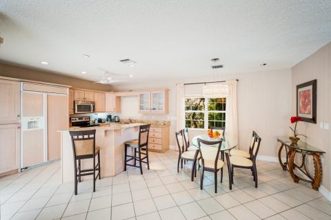  Modern kitchen and dining area