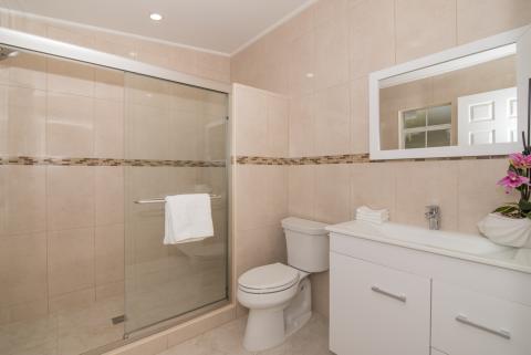  Modern bathroom with sleek design