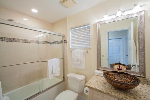  Modern bathroom with glass shower