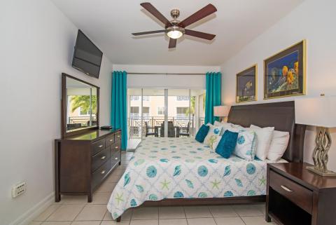 Modern coastal-themed bedroom decor