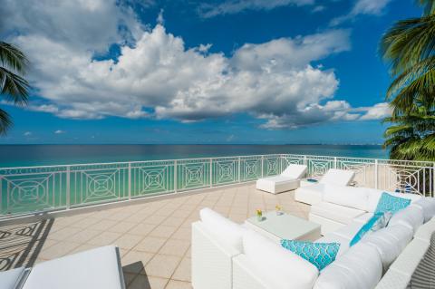 Luxurious terrace with ocean view  