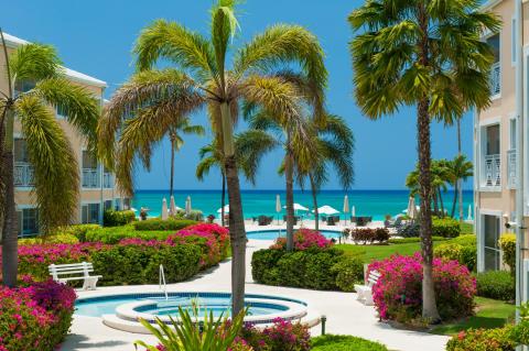  Luxurious beachfront resort with gardens