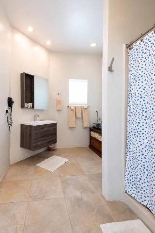 This image shows a modern bathroom