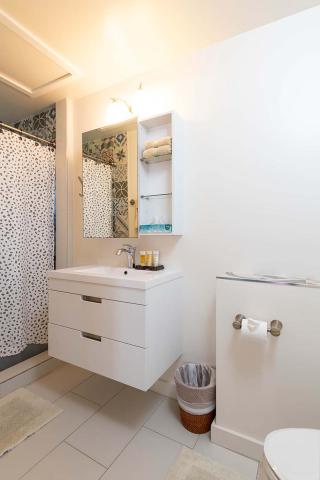 This image shows a modern bathroom interior